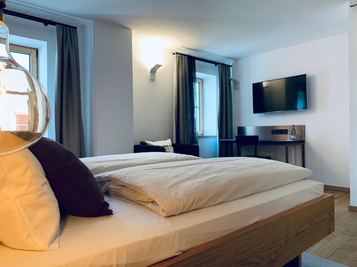 Stadthotel Kachelofen ครุมบาค ภายนอก รูปภาพ