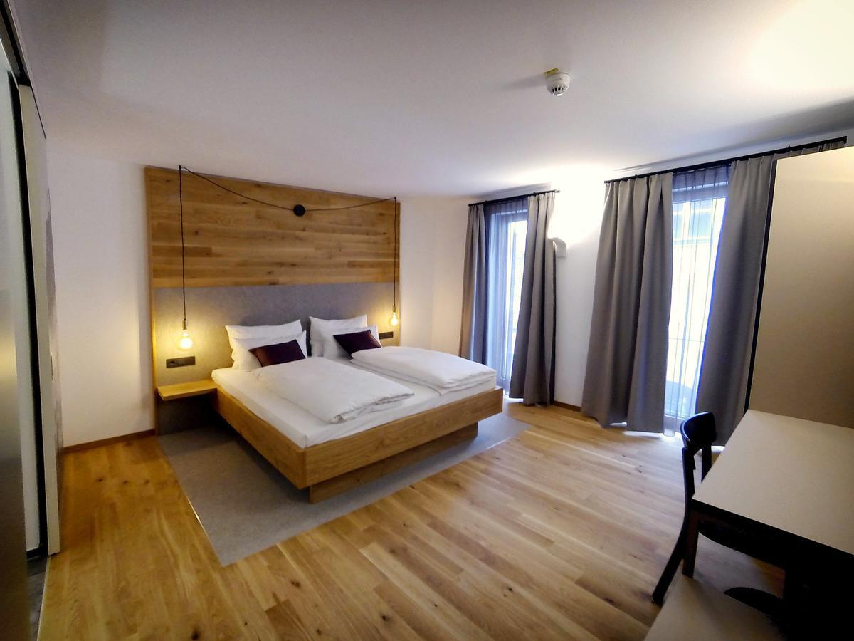 Stadthotel Kachelofen ครุมบาค ภายนอก รูปภาพ